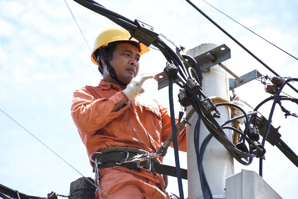 Hà Nội: Mất điện đột ngột, EVN đang kiểm tra nguyên nhân