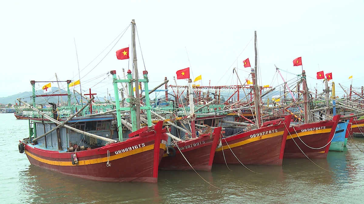 Đề xuất hỗ trợ cho người dân bị ảnh hưởng bởi giá xăng dầu tăng