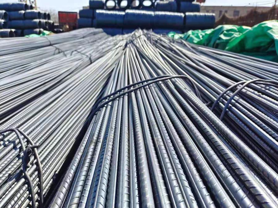 Giá thép tiếp tục giảm sâu
