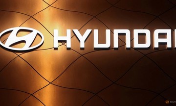 Hyundai Motor ra mắt sedan điện đầu tiên, đối đầu với Tesla