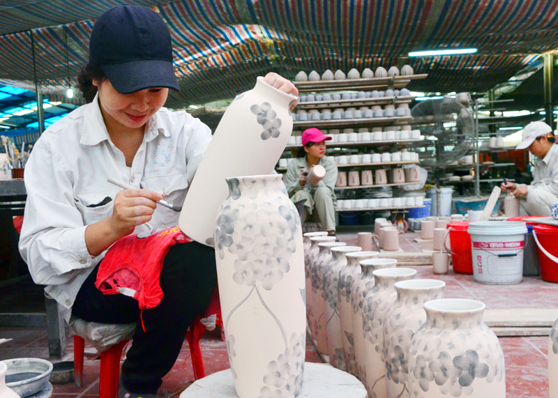 Tận dụng tốt cơ hội từ EVFTA, xuất khẩu gốm sứ 6 tháng đầu năm tăng 6,5%