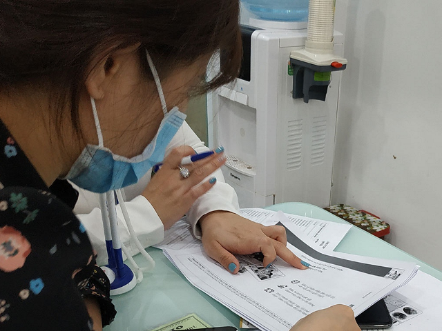 Vay ngân hàng bị ép mua kèm bảo hiểm 2 tỉ đồng, Ngân hàng Nhà nước xử lý ra sao?