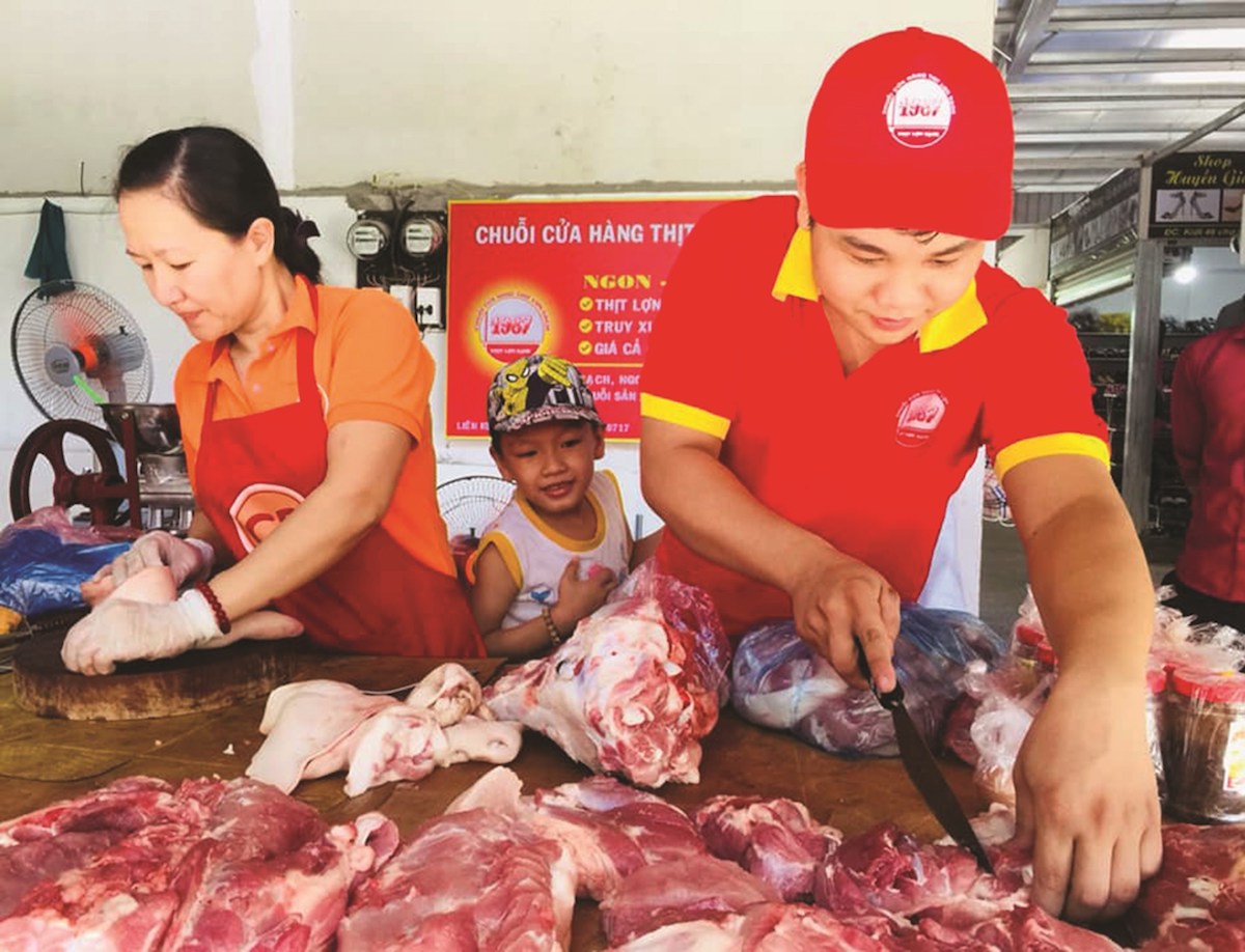 Thứ trưởng Bộ NN&PTNT: Không có chuyện thiếu thịt heo