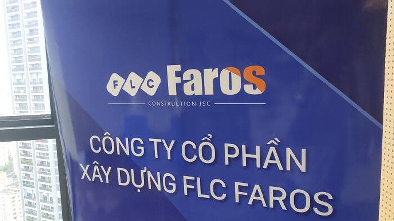 Cổ phiếu ROS rơi vào cảnh trắng bên mua sau tin sẽ bị đưa vào diện đình chỉ giao dịch
