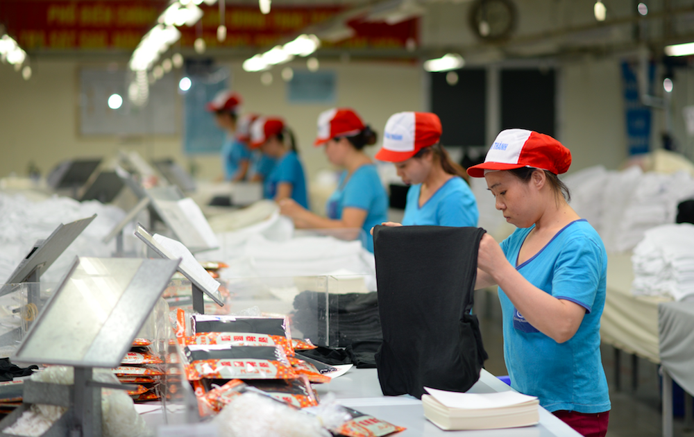 Xăng dầu ‘hạ nhiệt’ nhưng áp lực chi phí vẫn đè nặng doanh nghiệp