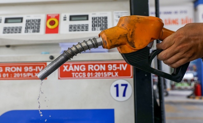 Giám sát 24/24, phát hiện sớm cửa hàng xăng dầu đóng cửa không bán hàng