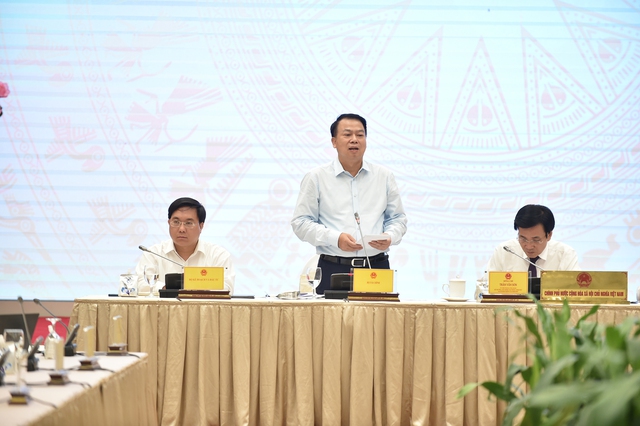 Bộ Tài chính nói gì về điều kiện để cổ phiếu ROS và FLC được giao dịch trở lại?