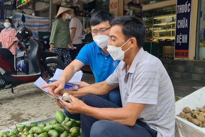 Người nông dân phấn khởi khi có lương hưu