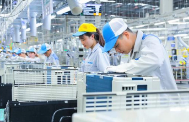 Vốn đầu tư ra nước ngoài đăng ký mới tăng 2,31 lần
