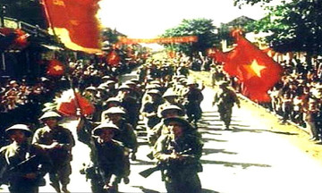 “Khúc ca khải hoàn” của quân và dân Thủ đô 68 năm trước
