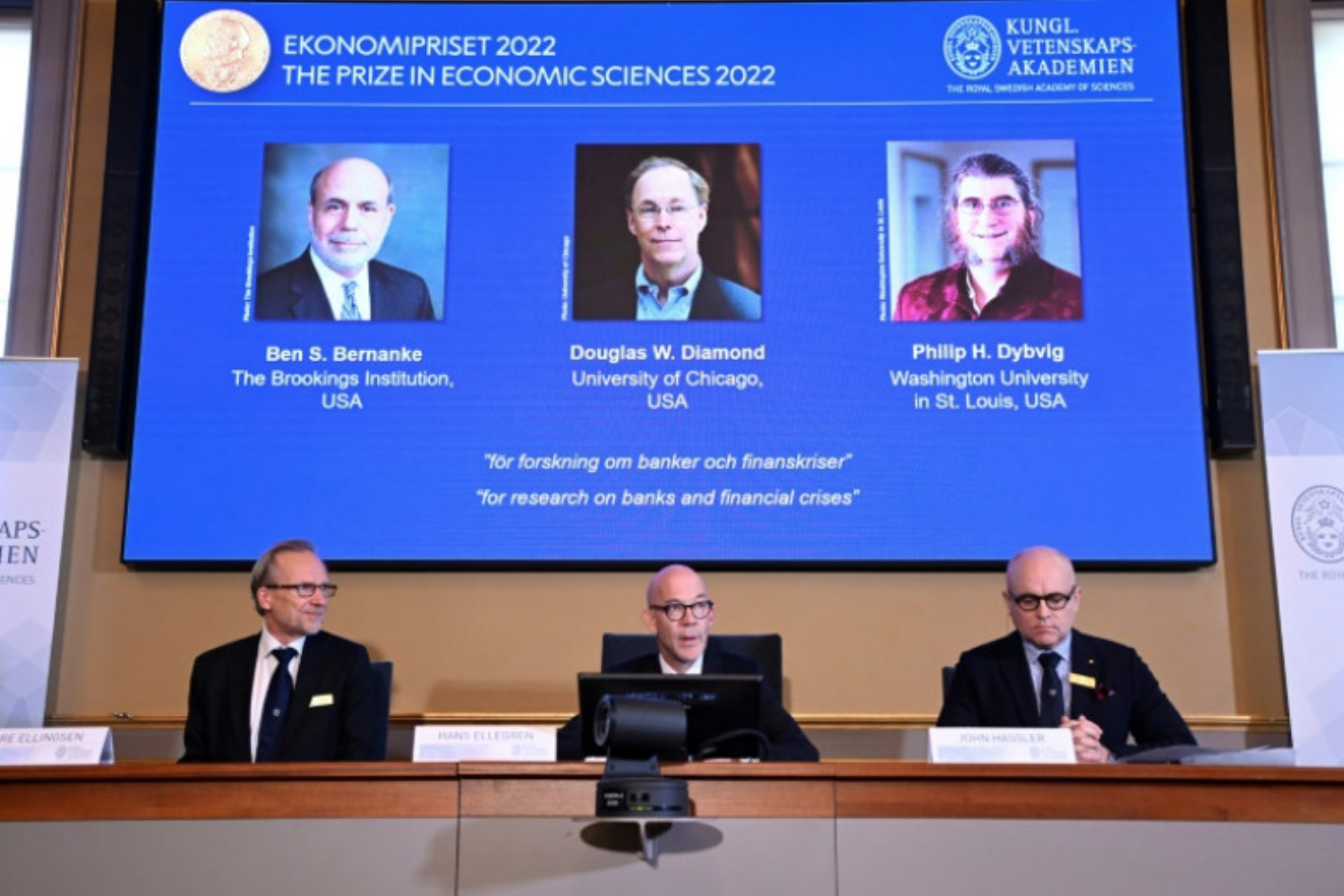 Ba nhà kinh tế người Mỹ giành giải Nobel kinh tế cho công trình nghiên cứu khủng hoảng ngân hàng