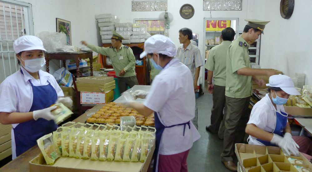 Làm gì để người tiêu dùng an tâm với an toàn thực phẩm?