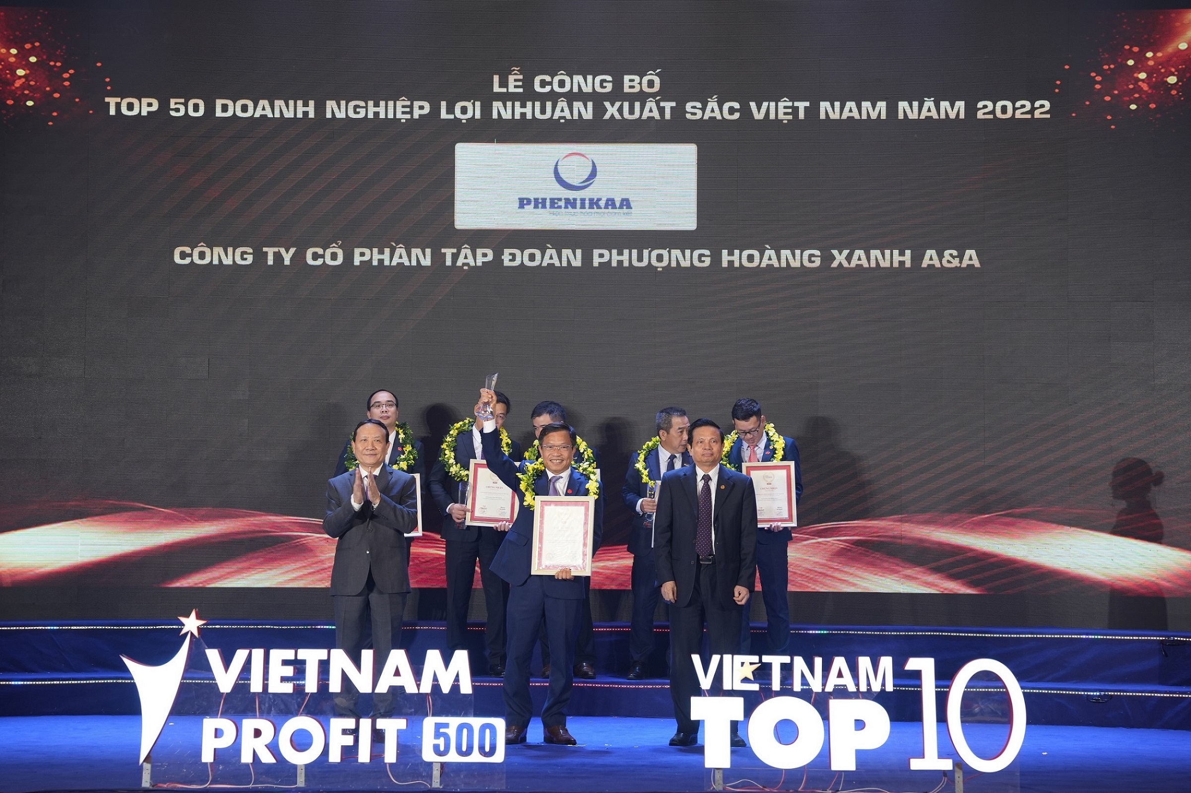 Tập đoàn Phenikaa được vinh danh Top 50 Doanh nghiệp Lợi nhuận Xuất sắc nhất Việt Nam năm 2022