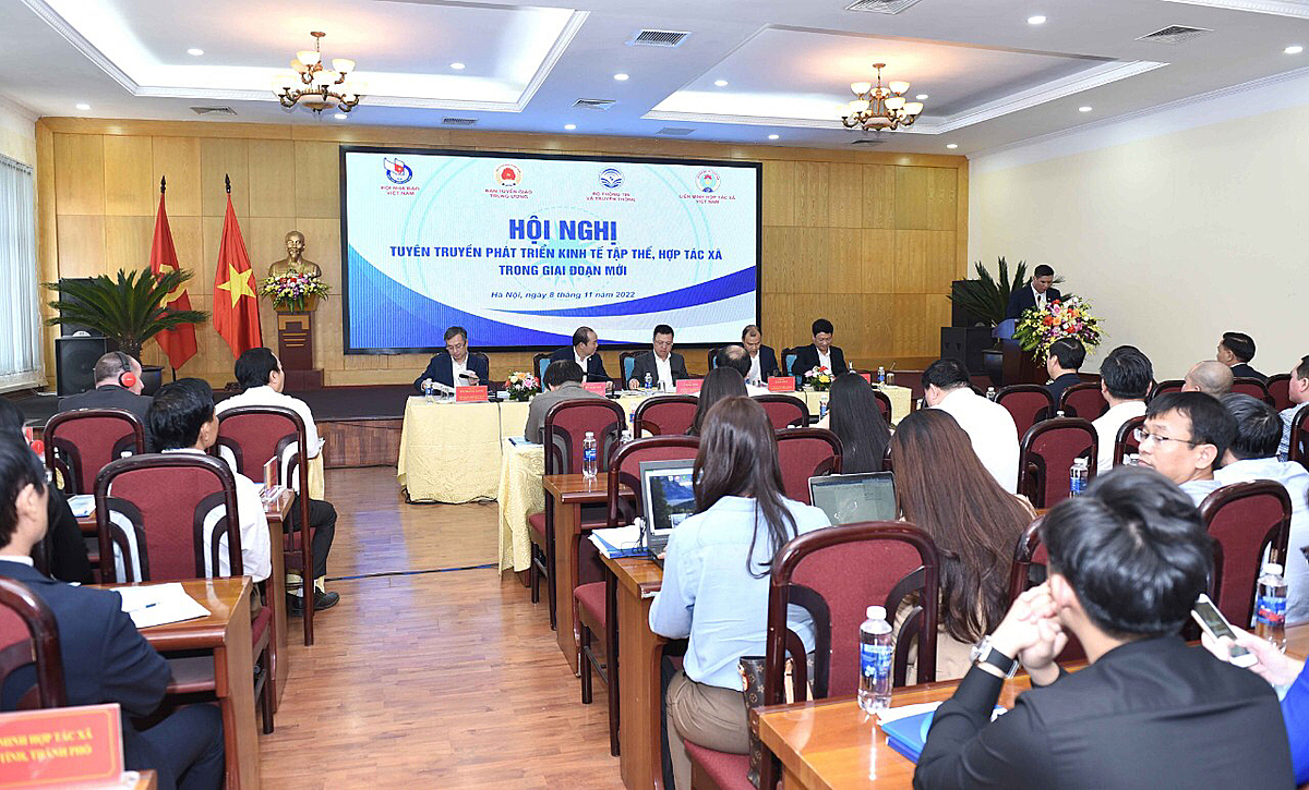 Hoàn thiện thể chế và chính sách để tạo nền tảng cho khu vực kinh tế tập thể, HTX phát triển