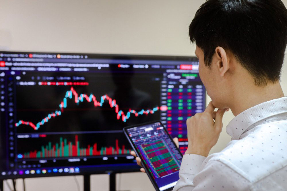 Thị trường chứng khoán bao giờ mới hết lo?