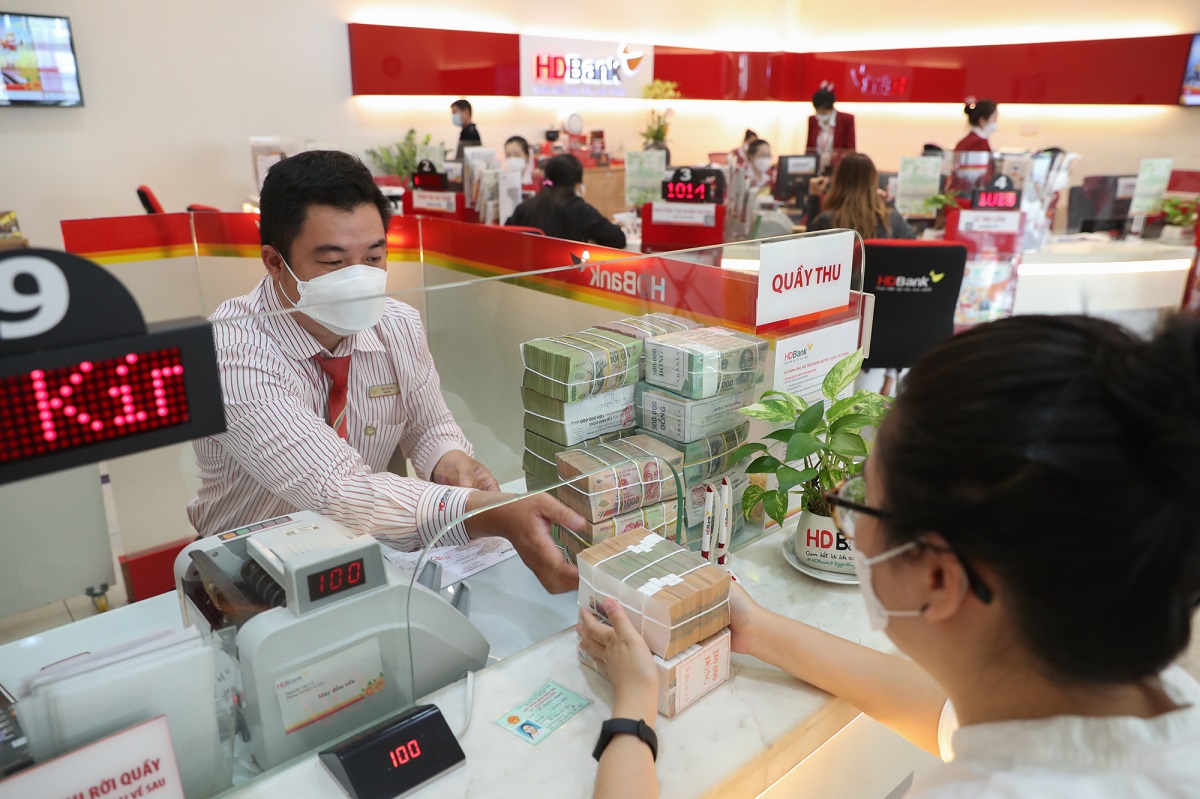 ‘Sóng’ từ cổ phiếu nhà băng