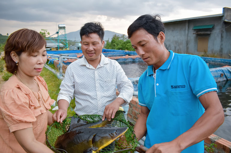 Thoát nghèo nhanh nhìn từ vùng đất lành Rô Men