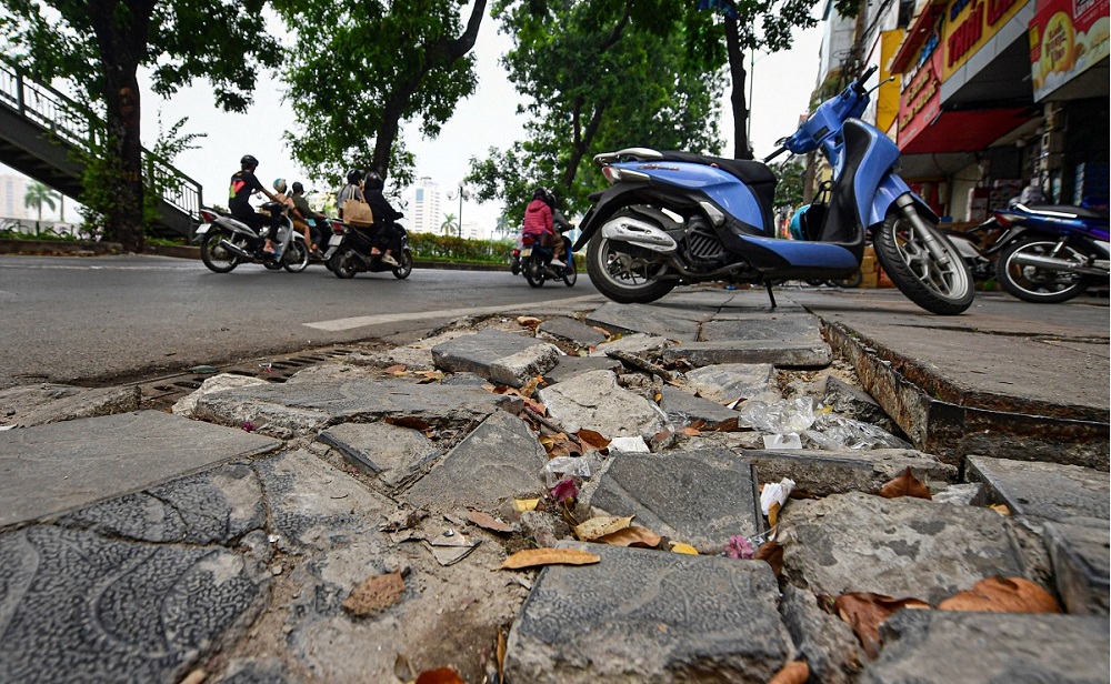 Hà Nội chỉ đạo khẩn trương khắc phục hư hỏng, xuống cấp tại các dự án lát đá vỉa hè