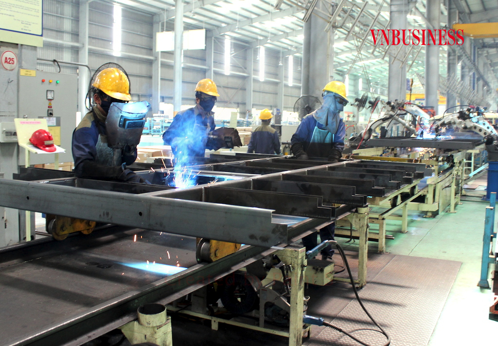 ‘Gam màu sáng’ cho kinh tế Việt Nam giữa thách thức lớn của kinh tế thế giới