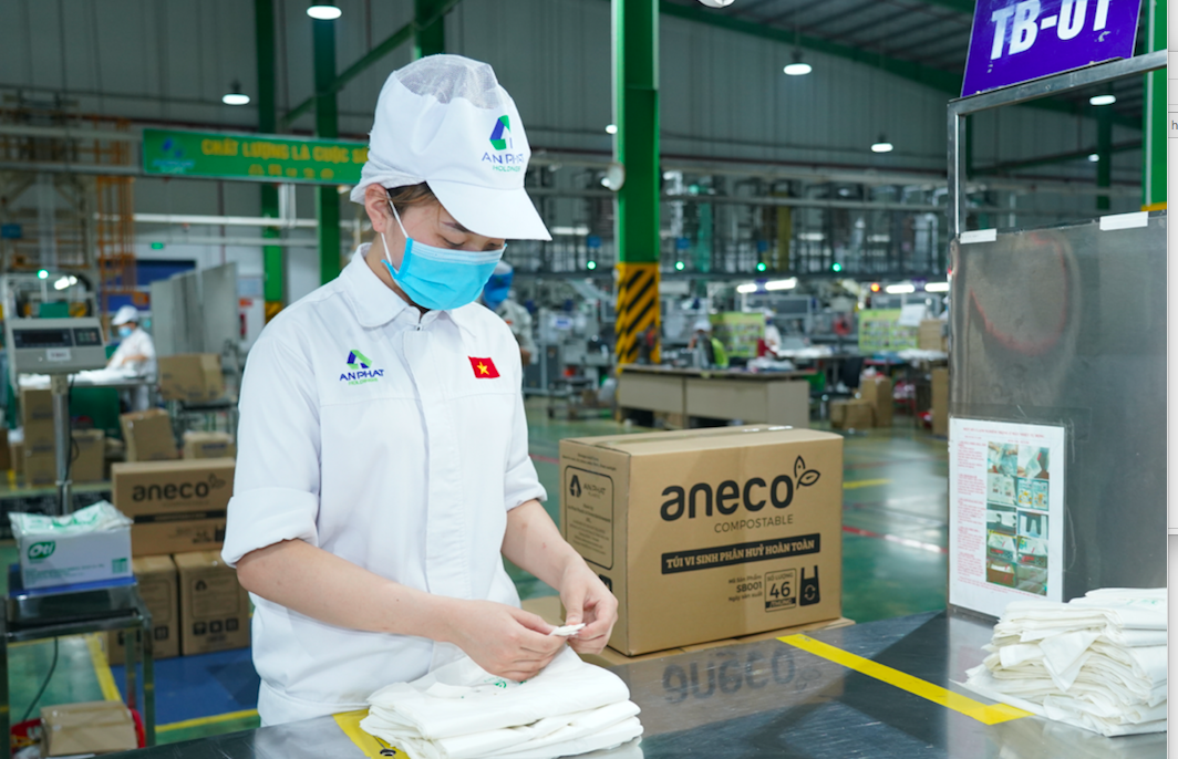Túi nhựa sinh học 'made in Vietnam' và hành trình chinh phục người Việt