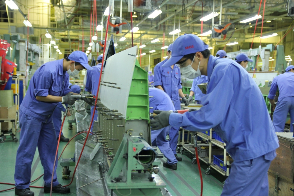 Công nghiệp chế biến chế tạo, bất động sản... thu hút gần 27,7 tỷ USD vốn FDI