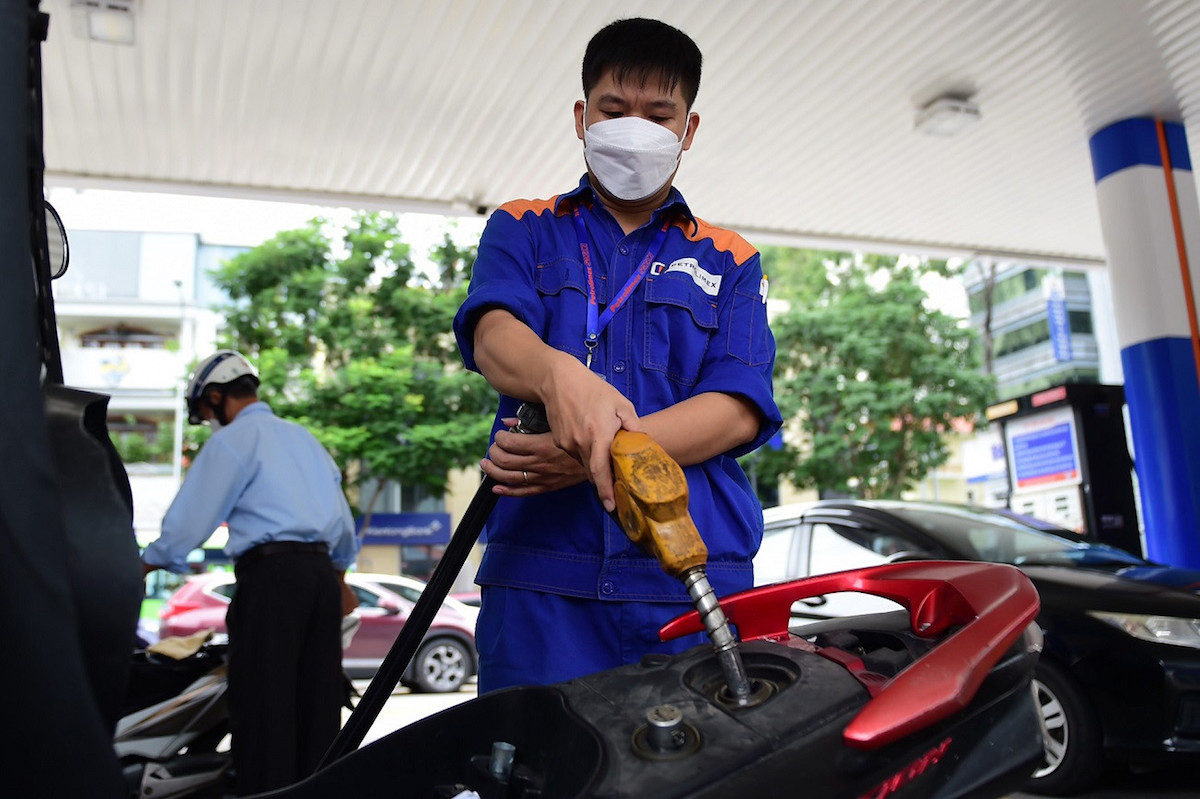 Bộ Công Thương đề xuất điều hành giá xăng dầu vào thứ Năm hàng tuần