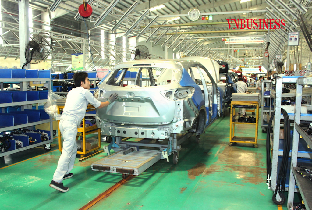 Đà tăng trưởng trông chờ sản xuất công nghiệp ‘biến nguy thành cơ’