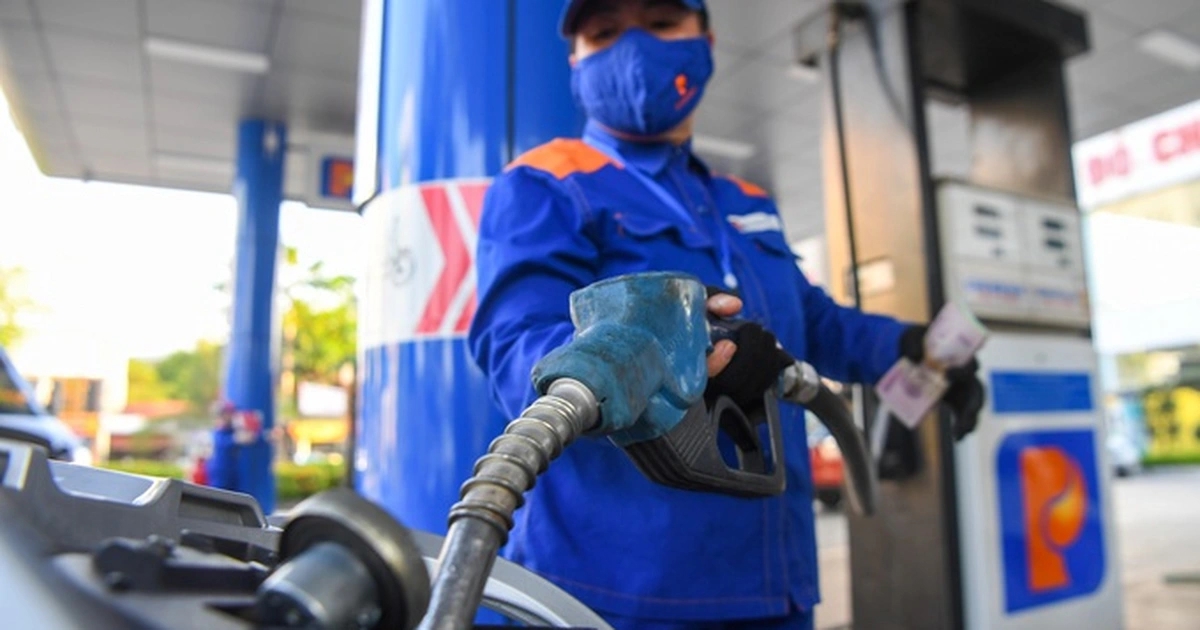 Bộ Công Thương đổi ý muốn được điều hành giá xăng dầu