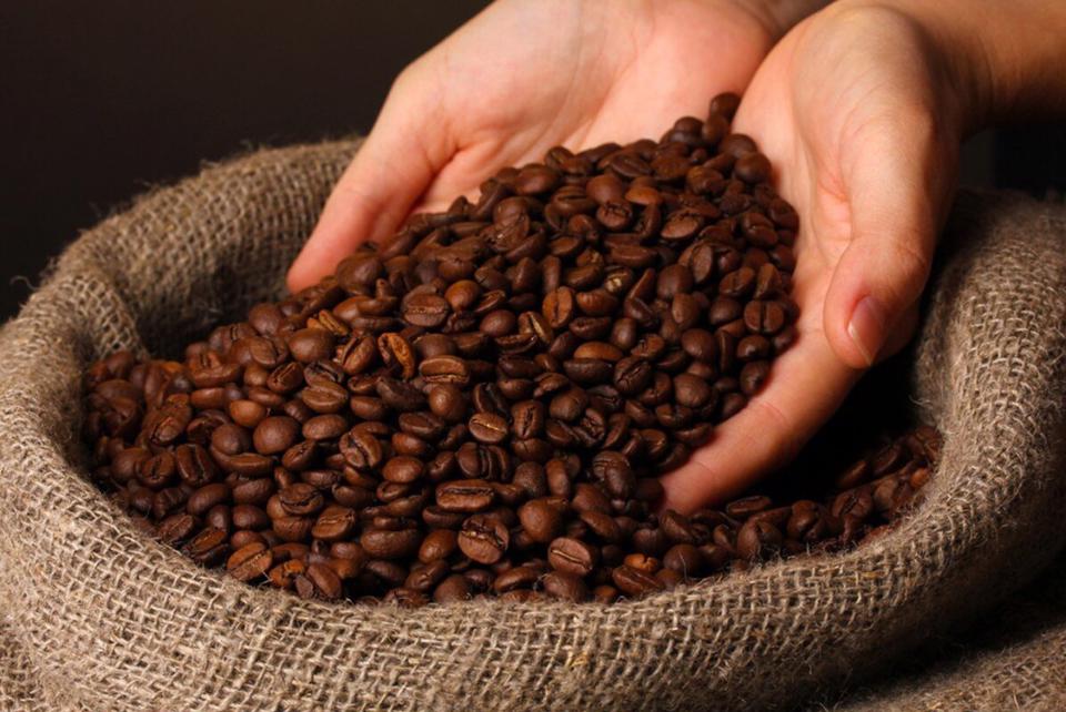 Giá cà phê áp sát mốc 43.000 đồng/kg