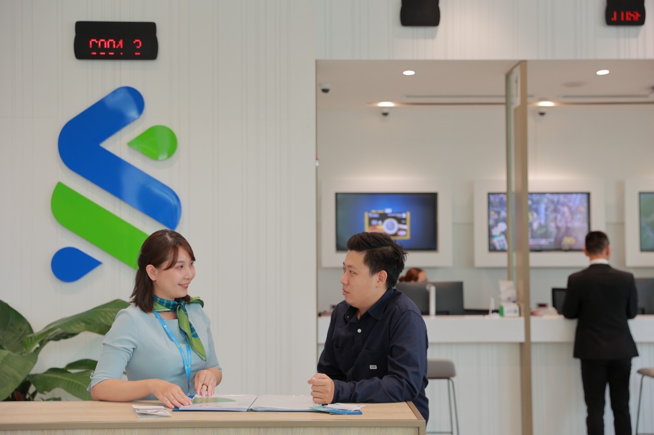 Standard Chartered được vinh danh Ngân hàng nước ngoài tốt nhất Việt Nam