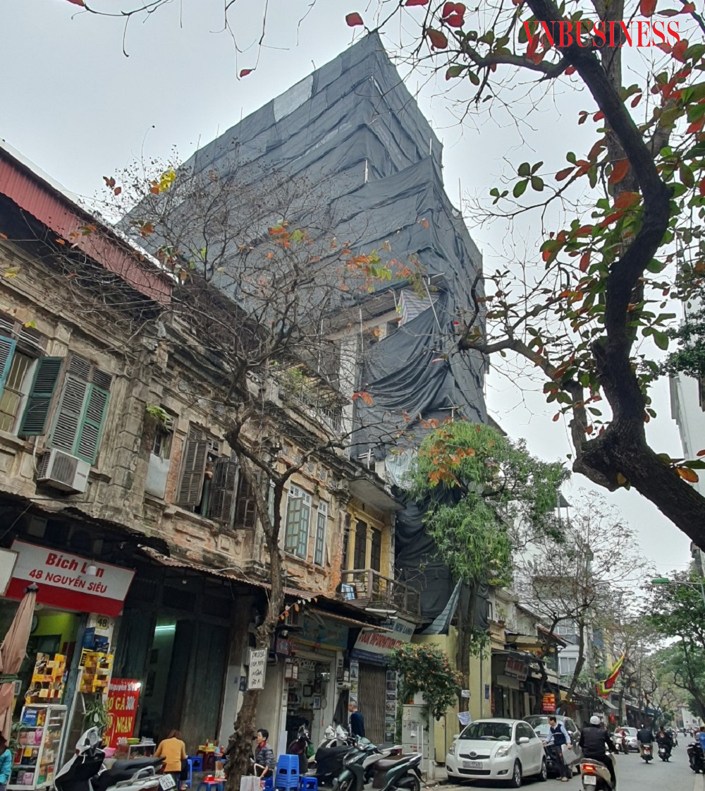 Công cụ quản lý quy hoạch phố cổ Hà Nội không thiếu, tại sao vẫn để vi phạm nở rộ?
