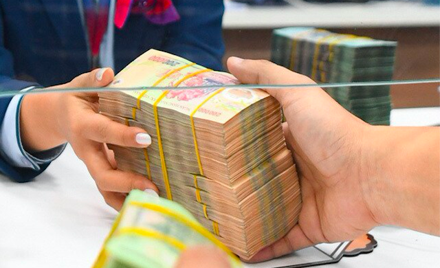 Nghịch lý tài khoản mở mới tăng, tiền gửi thanh toán giảm mạnh