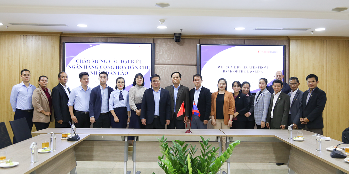 Đoàn đại biểu Ngân hàng trung ương CHDCND Lào thăm và làm việc tại Co-opBank