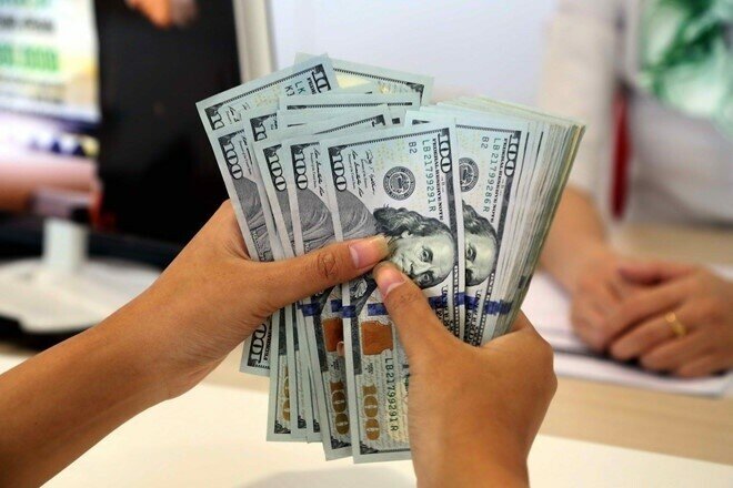 Áp lực gia tăng, các ngân hàng dự báo tỷ giá ra sao?
