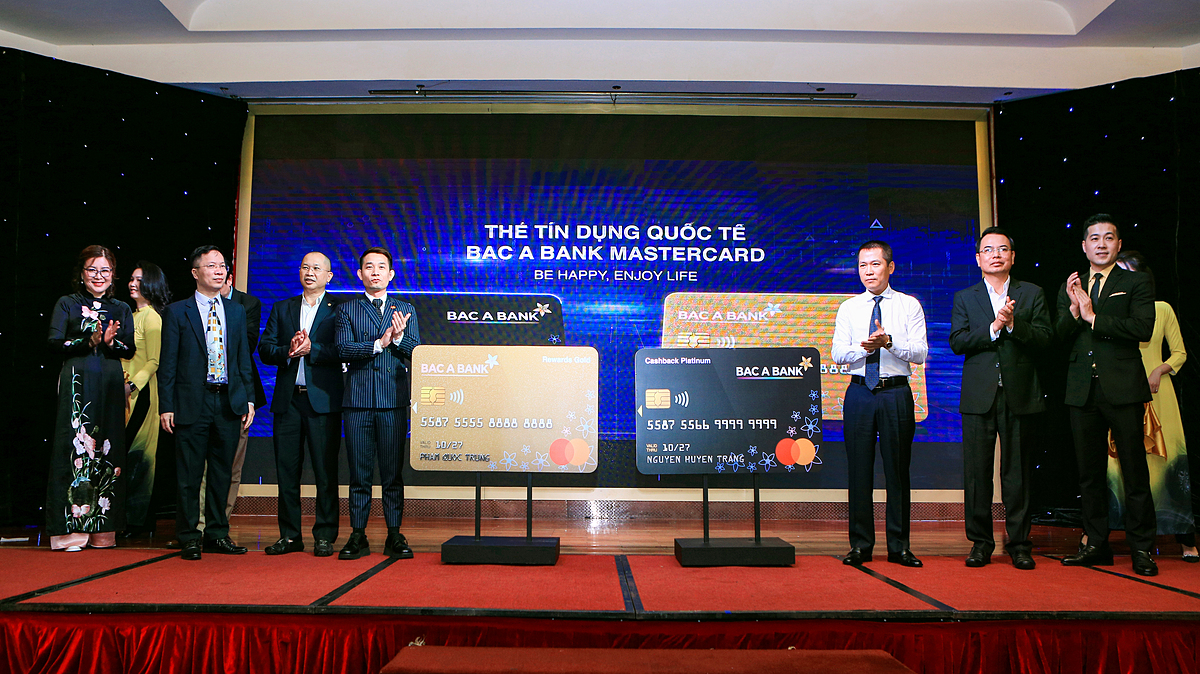 Khách hàng nhận 'mưa ưu đãi' từ hai dòng thẻ tín dụng hoàn toàn mới của BAC A BANK