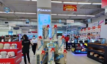 Thời tiết nóng lên, máy lạnh, tủ lạnh giảm giá sâu vẫn ‘ế’