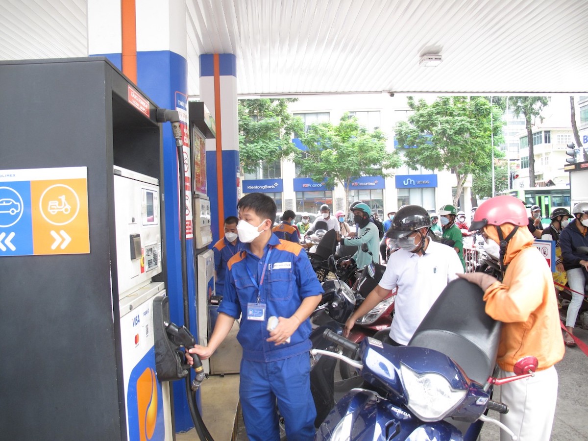 Bộ Công Thương đề xuất doanh nghiệp đầu mối quyết định giá bán lẻ xăng dầu