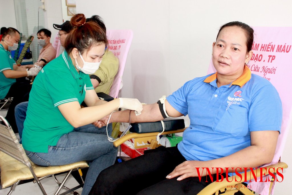 Gần 200 người lao động công ty Qui Phúc tham gia hiến máu nhân đạo