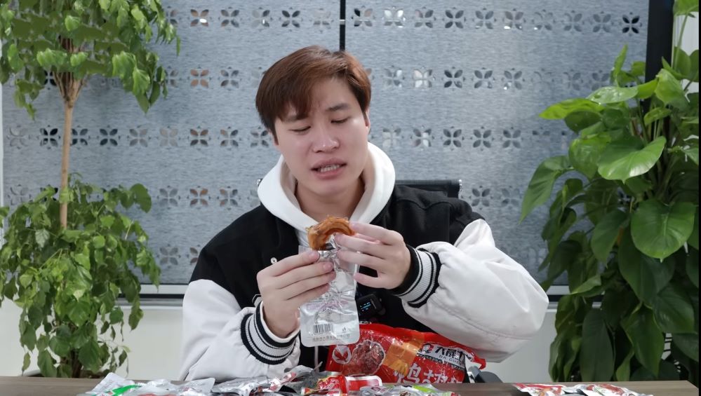 Cẩn trọng với chân gà, vịt cay đang gây ‘sốt’