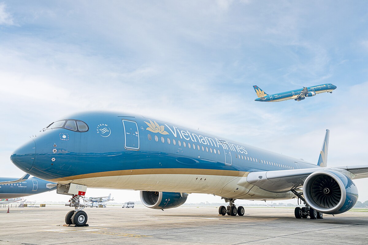 Vietnam Airlines đang dùng ‘kế hoãn binh’ trước nguy cơ cổ phiếu bị hủy niêm yết?