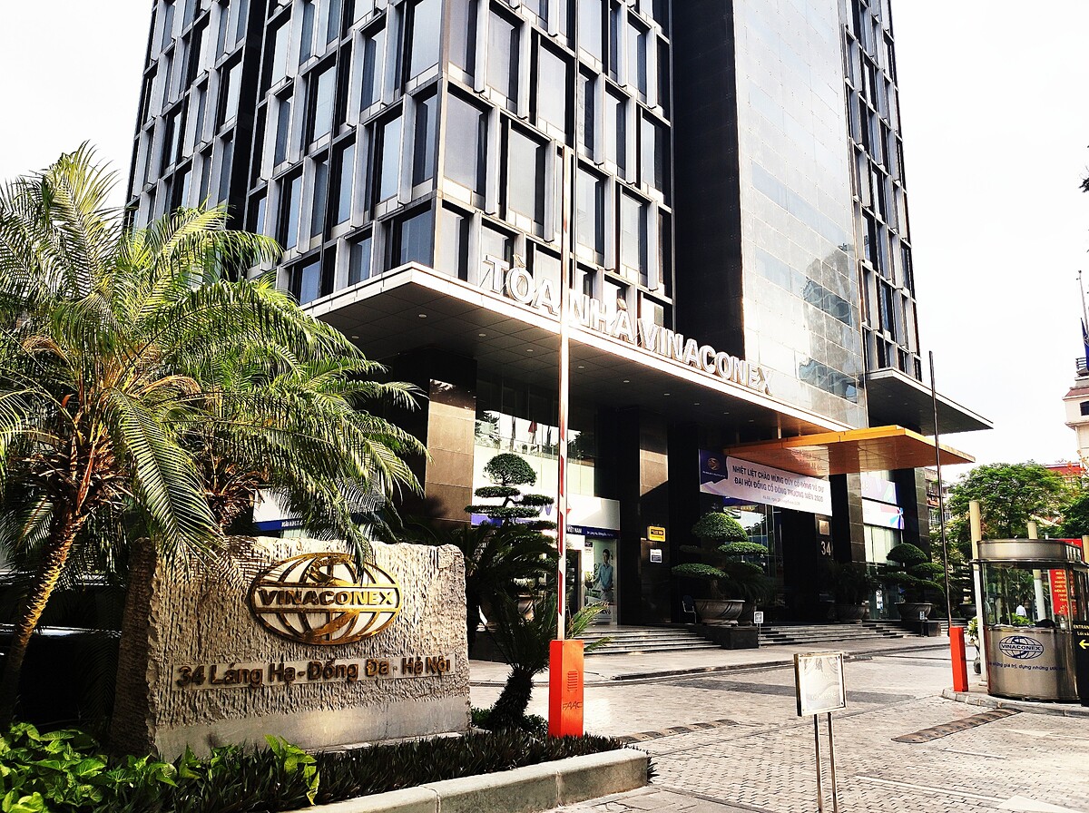 Pacific Holdings tiếp tục đăng ký bán thêm hàng chục triệu cổ phiếu của Vinaconex