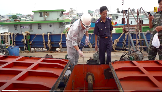 Phát hiện tàu dịch vụ hậu cần thủy sản vận chuyển trái phép 270 tấn dầu FO