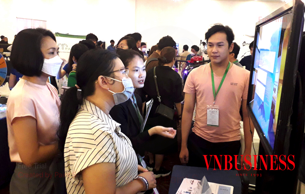 Thương mại điện tử ở Việt Nam tăng trưởng mạnh nhưng cần đi đường dài