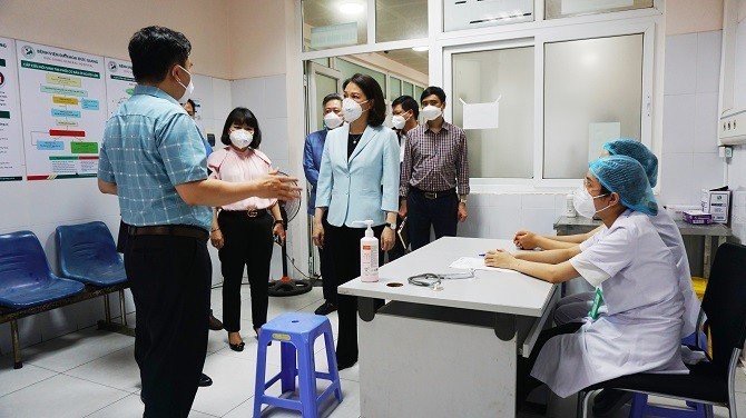 Hà Nội: Kiên quyết, kiên trì và kiên định kiểm soát dịch bệnh