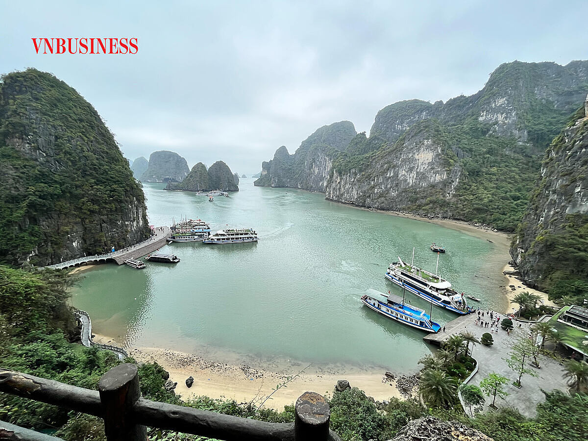 Nghỉ lễ 30/4-1/5 dài ngày, lượng khách đến điểm du lịch trong cả nước tăng mạnh