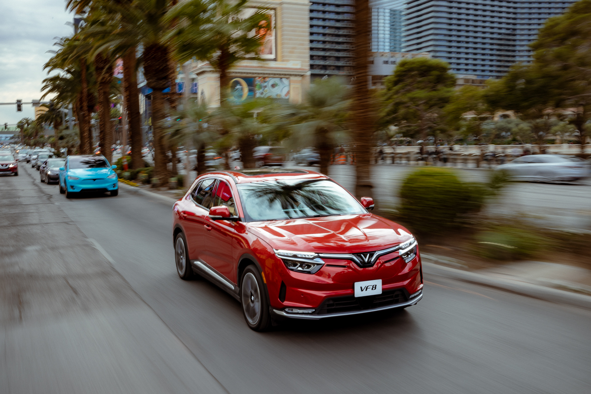 VinFast hợp tác với I-CAR® Đào tạo và Sửa chữa Đồng sơn