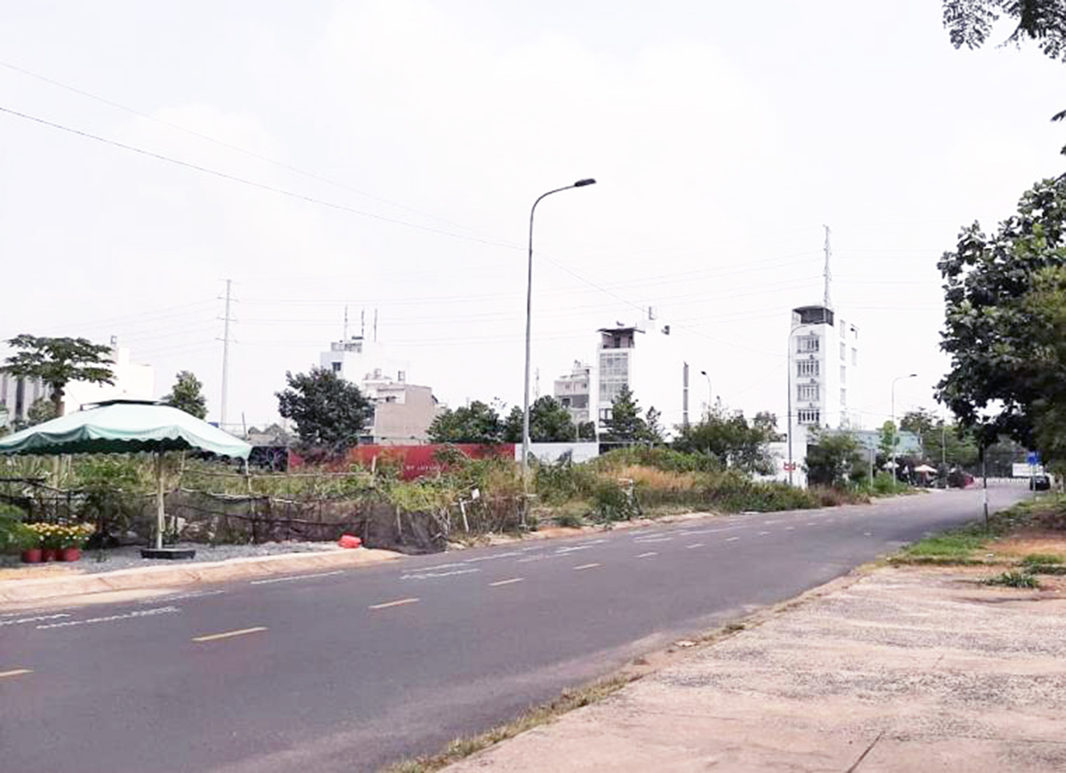 Đất 'ngộp' ven TP.HCM chờ 