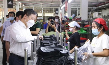 PouYuen Việt Nam cắt giảm 6.000 lao động