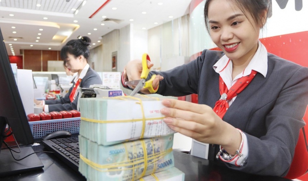 Rủi ro ‘bủa vây’, ngân hàng tiếp tục chạy đua tăng vốn
