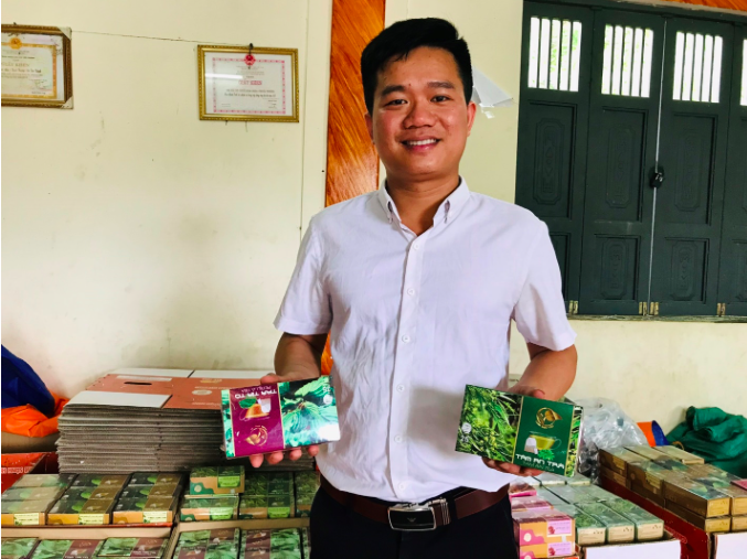 Bỏ lương vài chục triệu ở phố, về quê hương lập HTX trà thảo mộc giúp bà con thoát nghèo